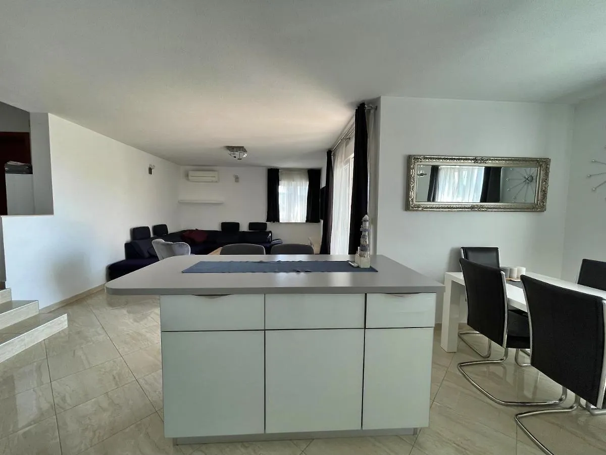 Apartments Ursula 3 Trogir