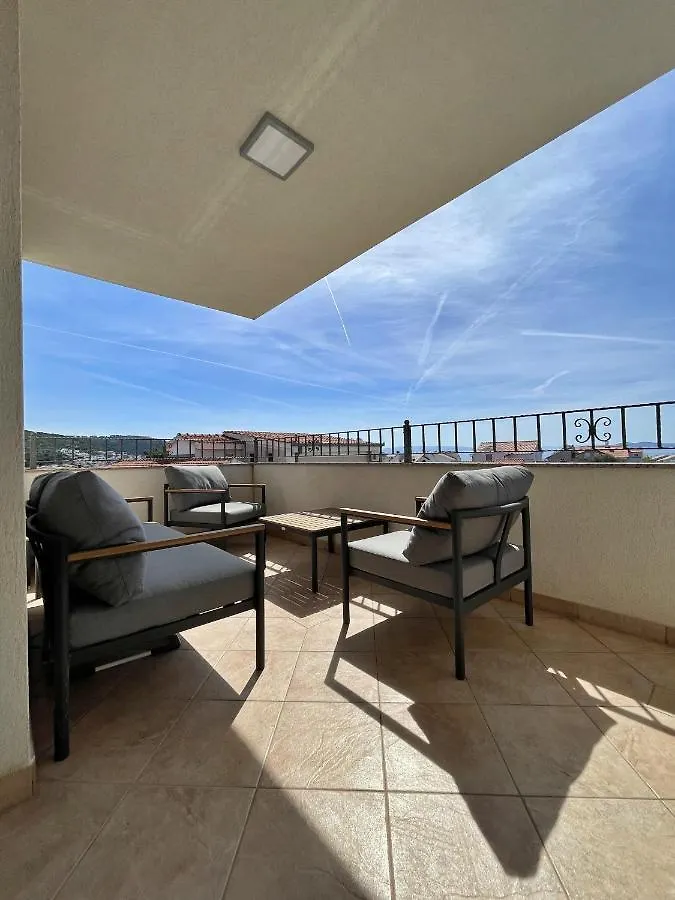 Apartments Ursula 3 Trogir